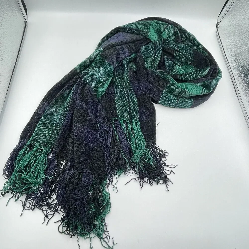 Women's Plaid Shawl Scarf With Fringe 36”X23” Green